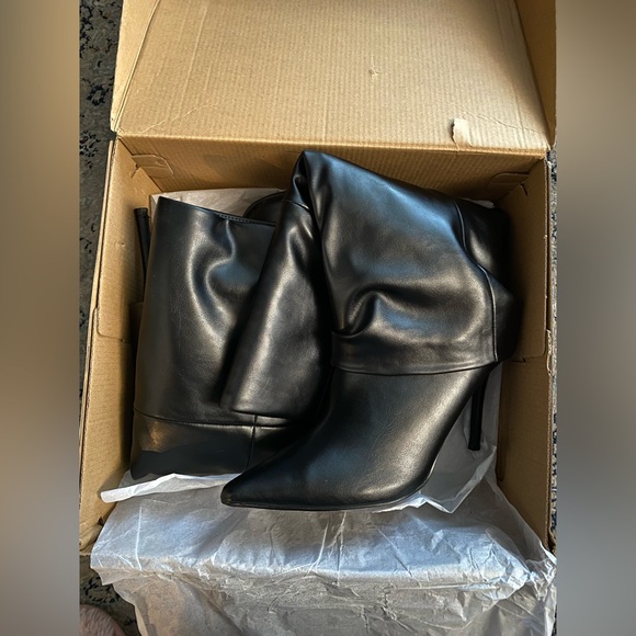 JustFab Shoedazzle Stiletto Boot new with box size 8 - Picture 5 of 5